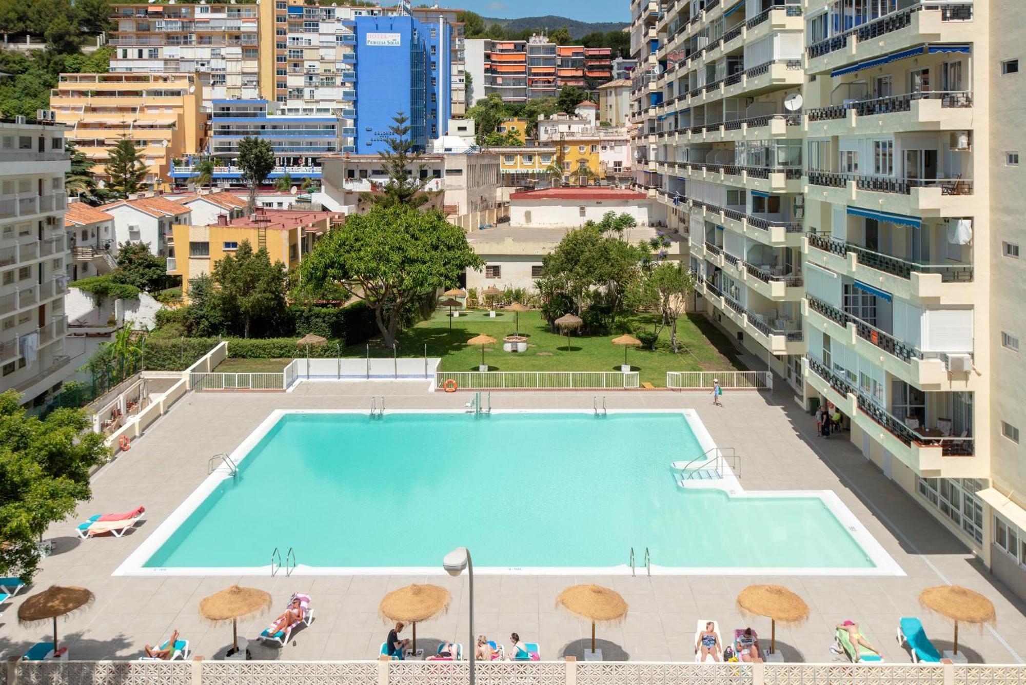 Apartamentos Nucleo Cristal Torremolinos Eksteriør bilde